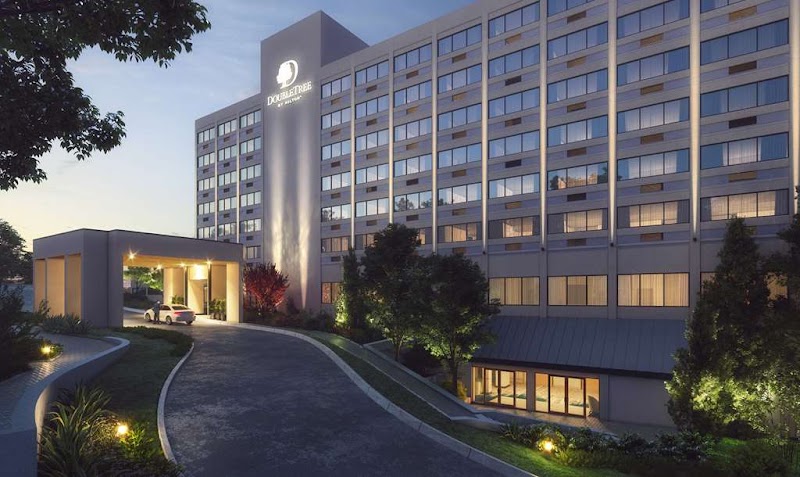 DoubleTree by Hilton Clarksville Riverview Vending Machine Location