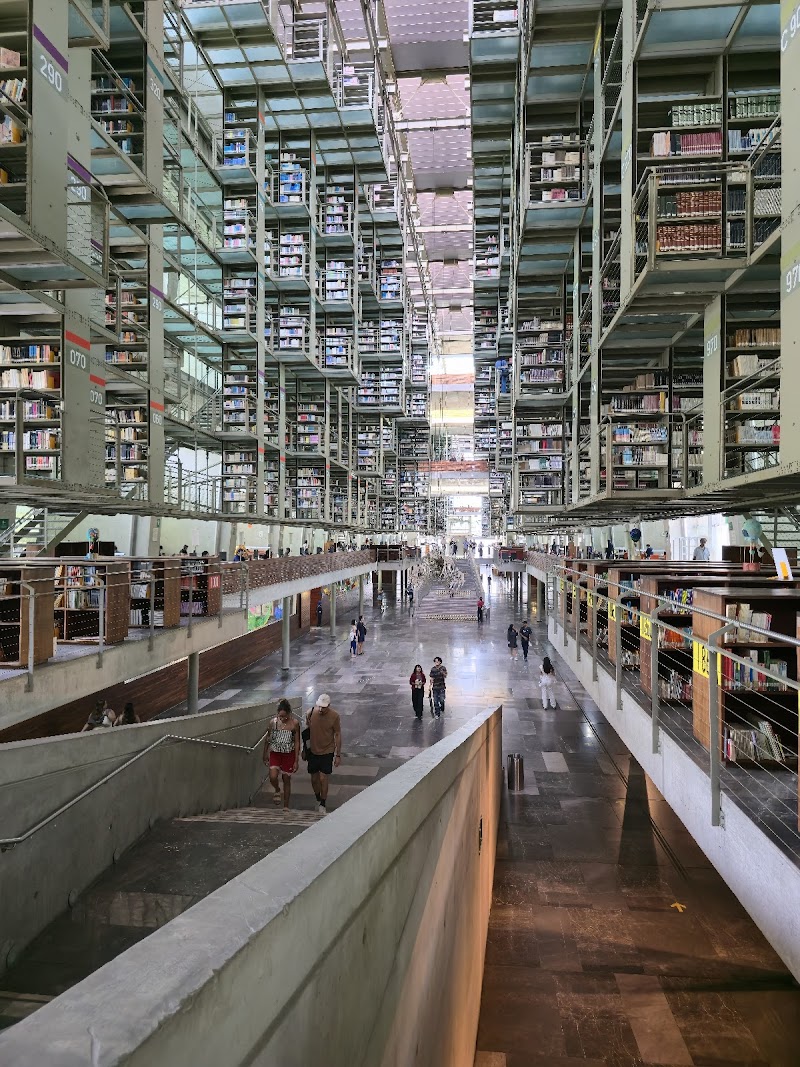 Biblioteca Vasconcelos Vending Machine Location