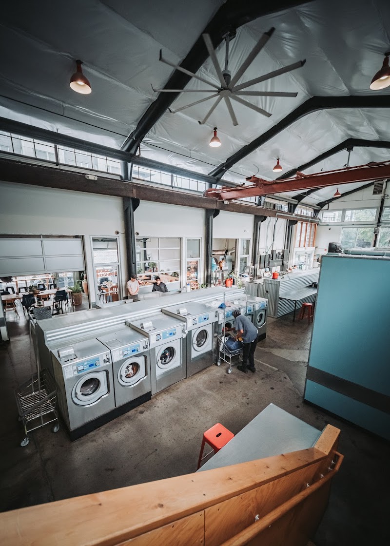 Spin Laundry Lounge Vending Machine Location