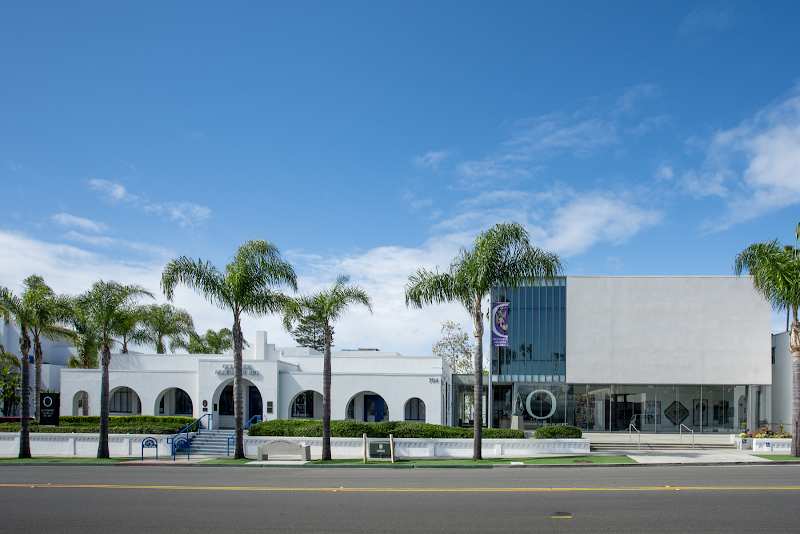 Oceanside Museum of Art Vending Machine Location
