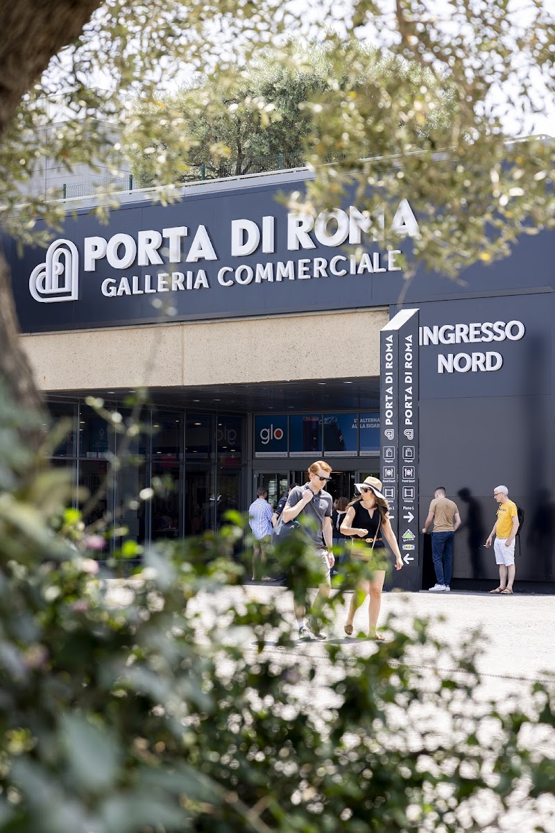 Shopping Mall Porta di Roma Vending Machine Location