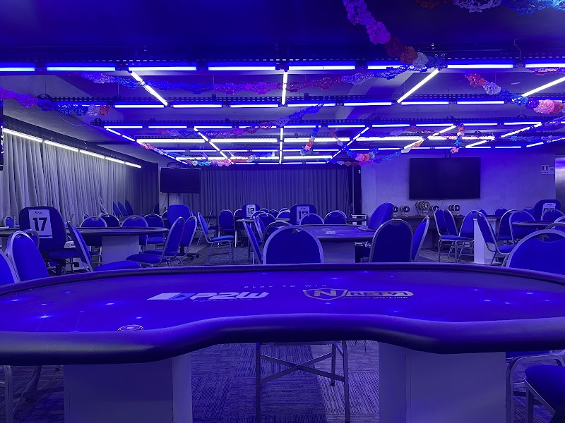 P2W Poker Brasília Vending Machine Location