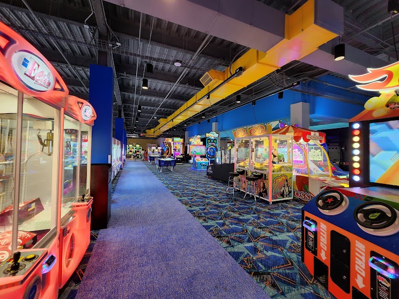 Round1 Bowling & Arcade - Pembroke Pines Vending Machine Location