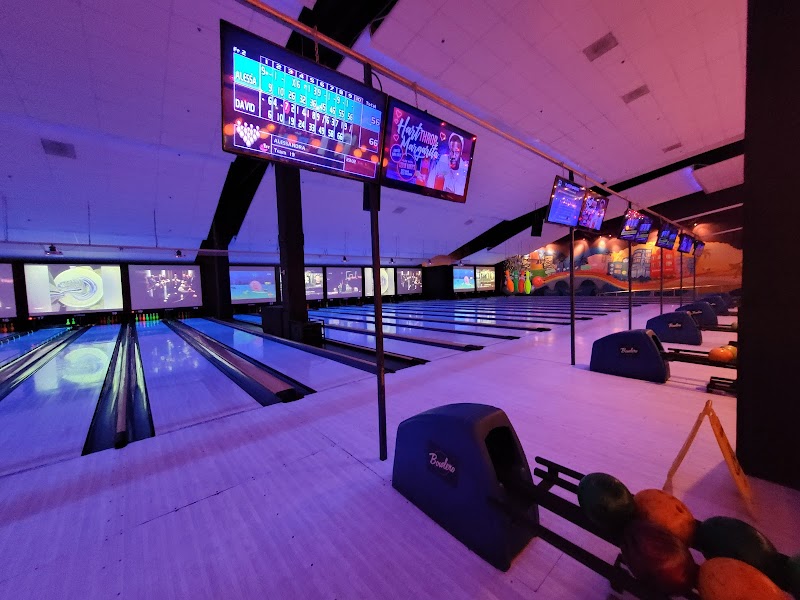 Bowlero Doral Vending Machine Location