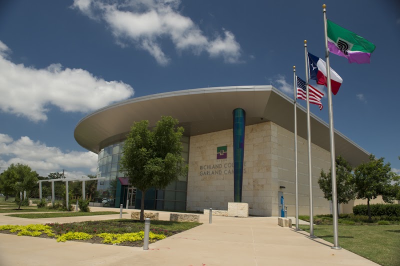 Dallas College Garland Center Vending Machine Location