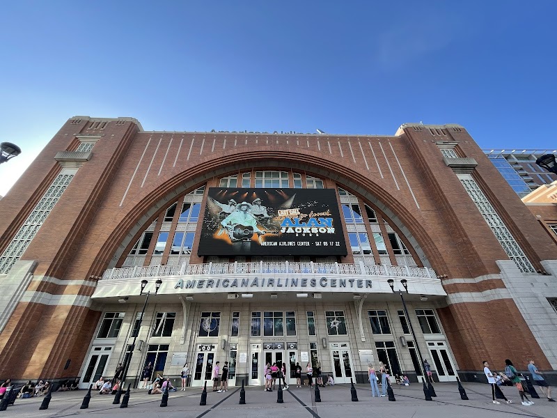 American Airlines Center Vending Machine Location