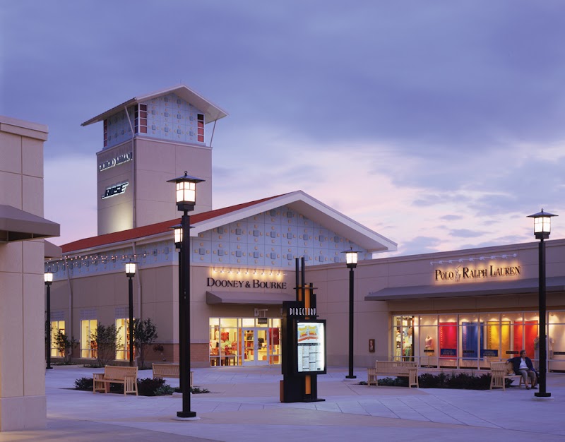 Chicago Premium Outlets Vending Machine Location