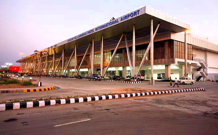 Sardar Vallabhbhai Patel International Airport Vending Machine Location