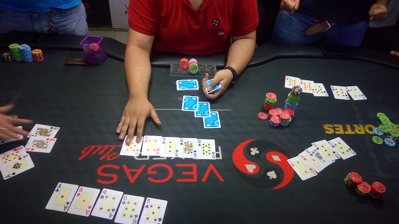 Vegas Poker Clube Vending Machine Location