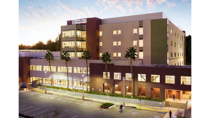 Henry Mayo Newhall Hospital Vending Machine Location
