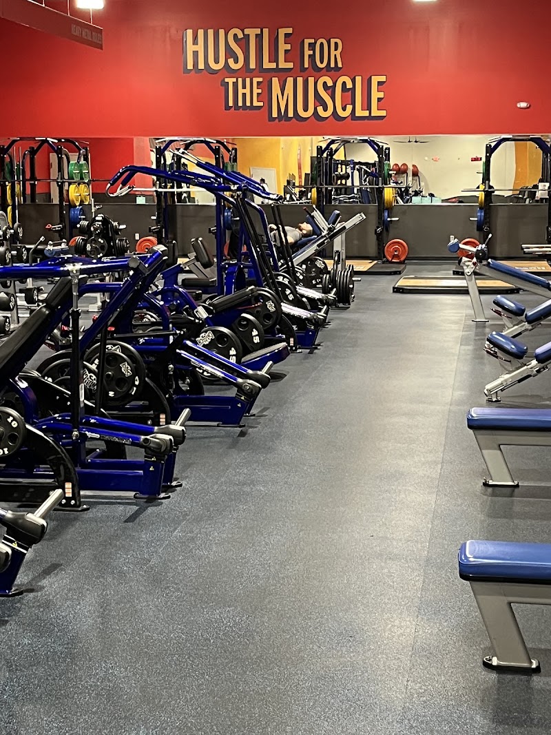 Crunch Fitness - Warren Vending Machine Location