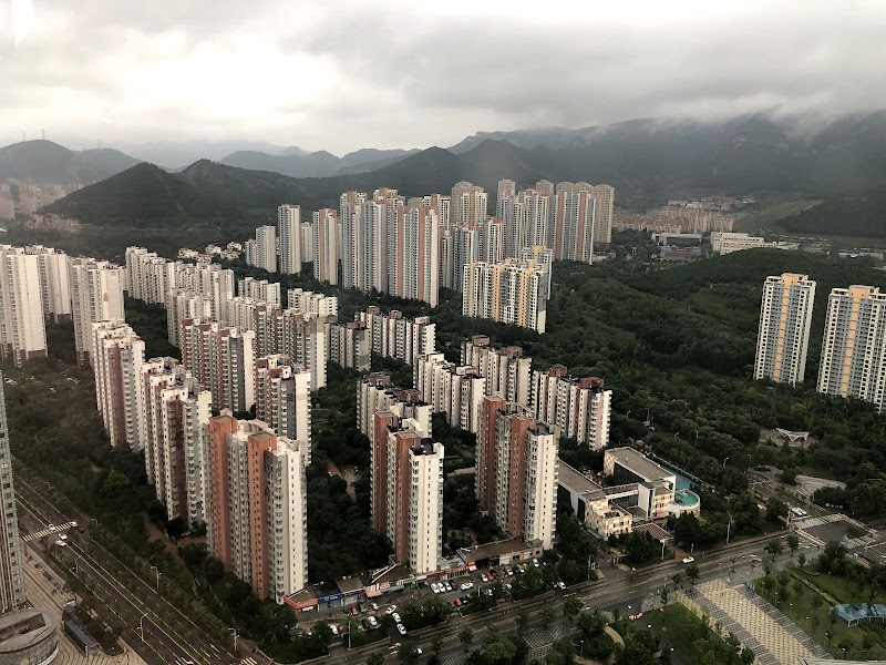Hilton Jinan South Hotel & Residences Vending Machine Location