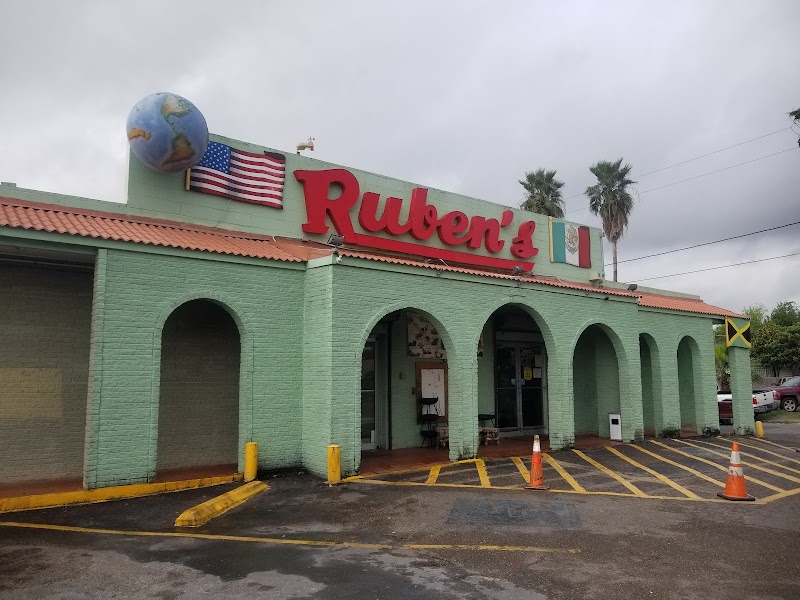 Ruben's Grocery Vending Machine Location