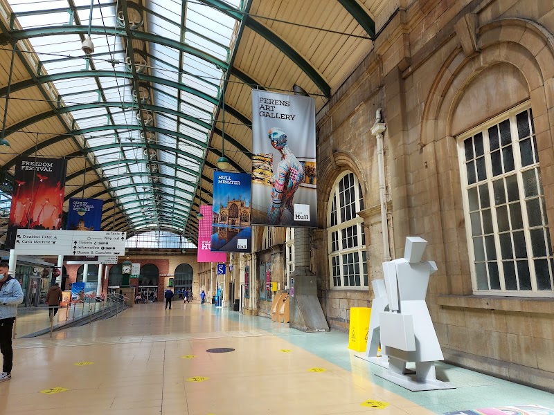 Hull (City Centre) Vending Machine Location