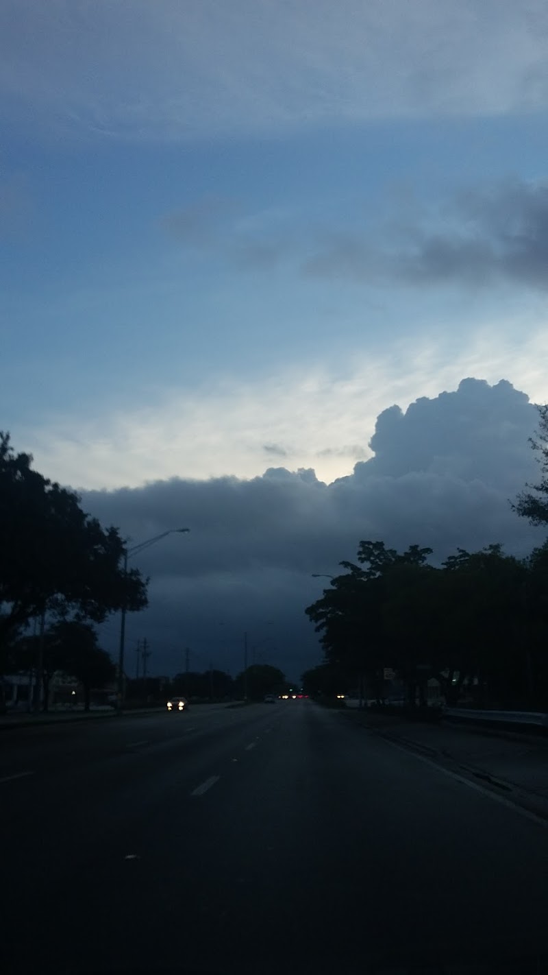 Coral Springs Drive & Sample Road Vending Machine Location