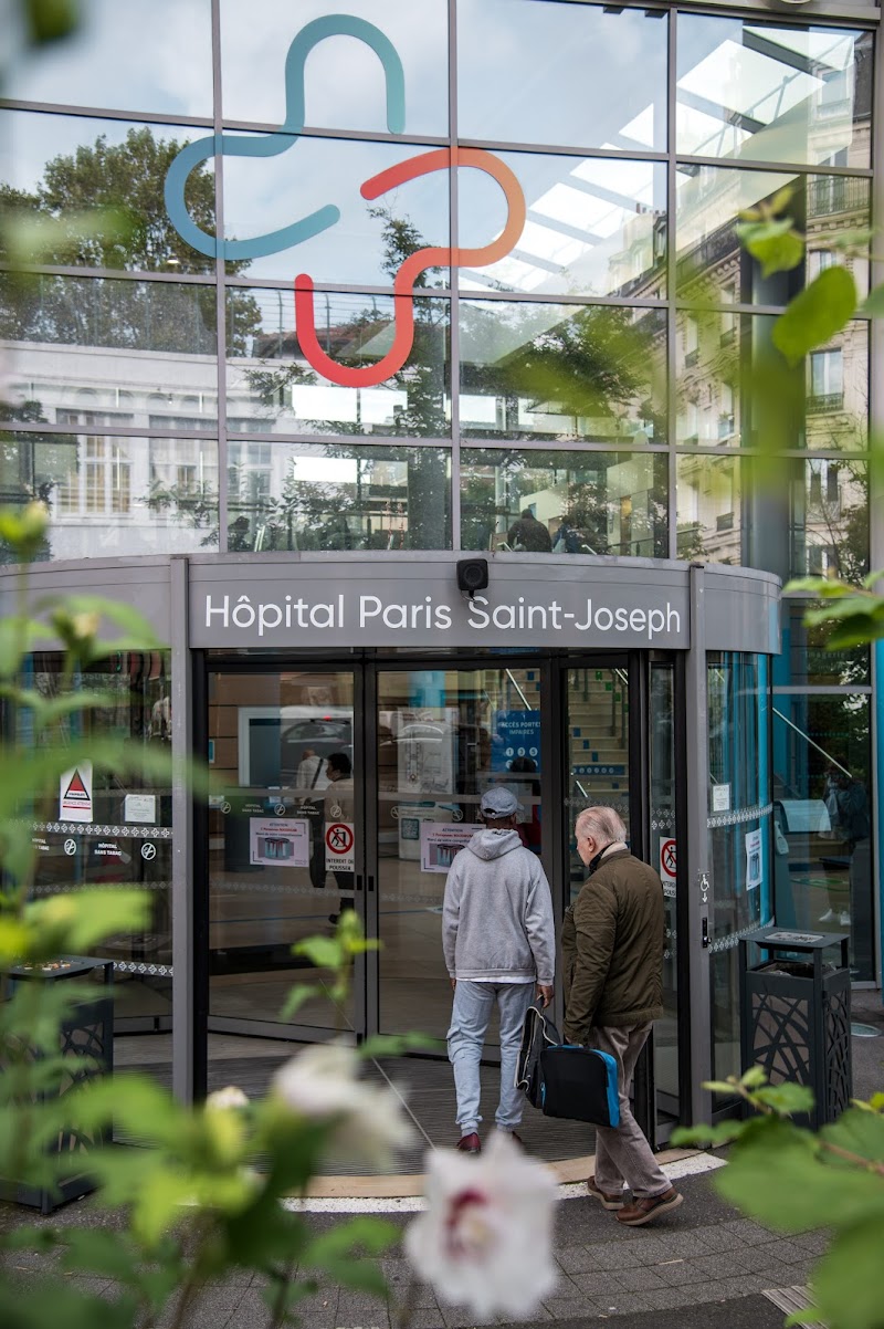 Hospital Paris Saint-Joseph Vending Machine Location