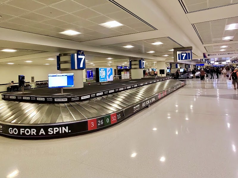 Phoenix Sky Harbor International Airport Vending Machine Location