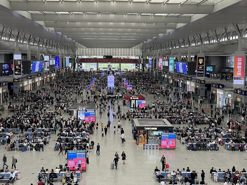 Shanghai Railway Station Vending Machine Location