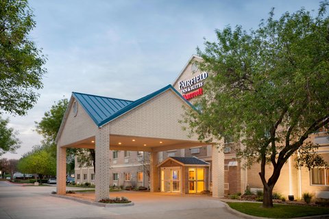 Fairfield by Marriott Inn & Suites Dallas Plano Vending Machine Location