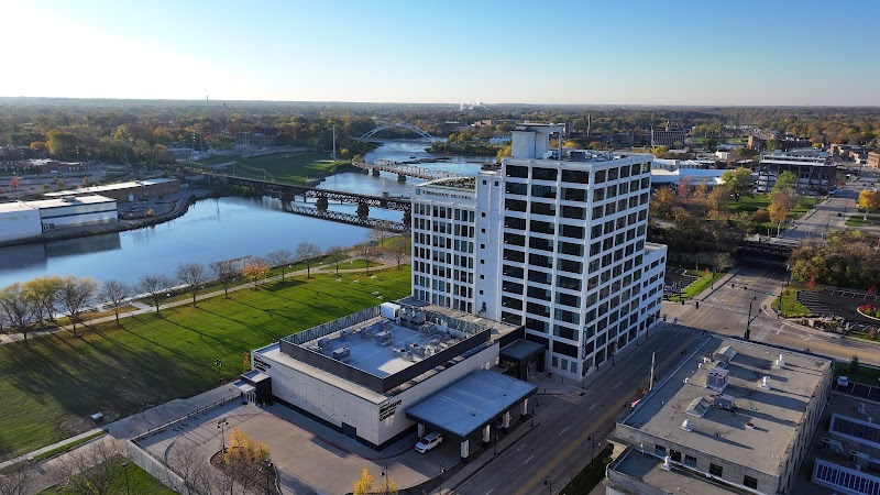 Embassy Suites by Hilton Rockford Riverfront Vending Machine Location