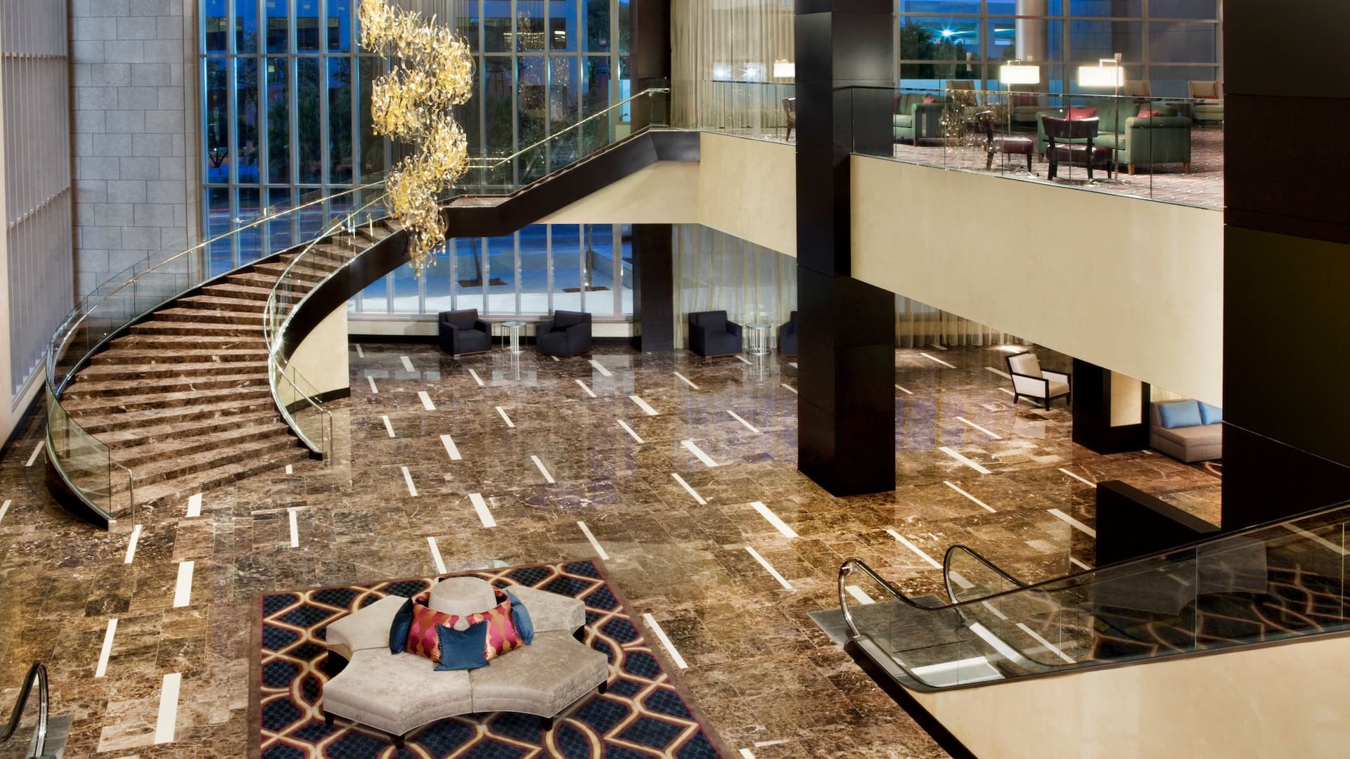 Hyatt Regency New Orleans — Convention Lobby Vending Machine Location