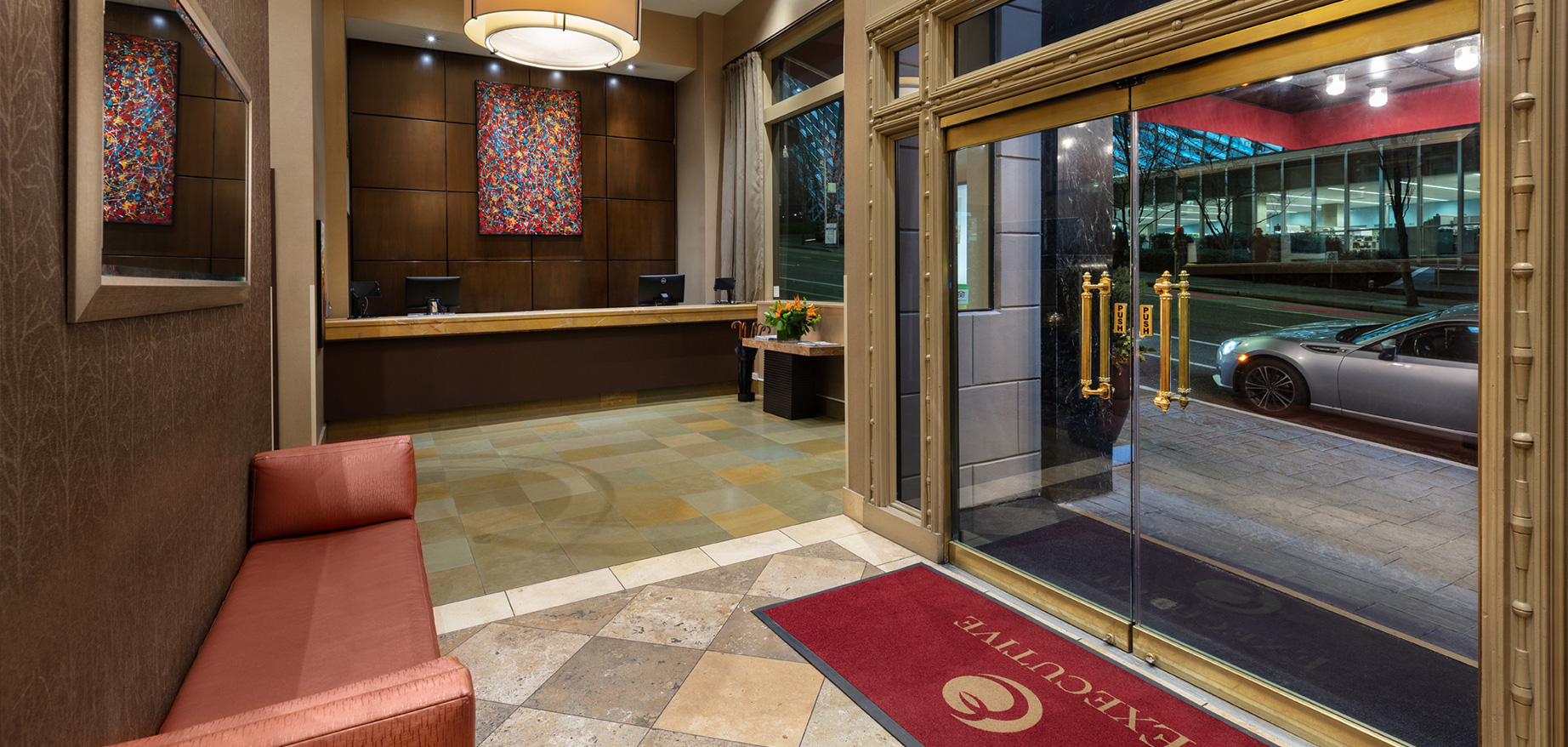 Executive Hotel Pacific Downtown Seattle — Prime Lobby Vending Machine Location