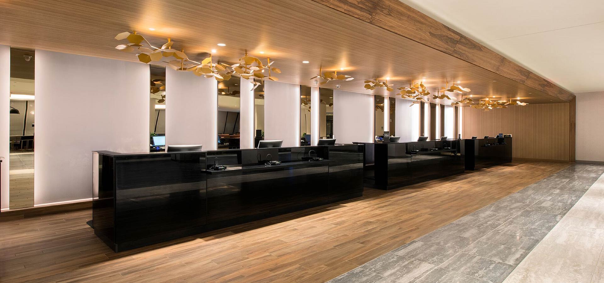 Downtown Convention Corridor Hotel — Consistent Lobby Traffic Vending Machine Location